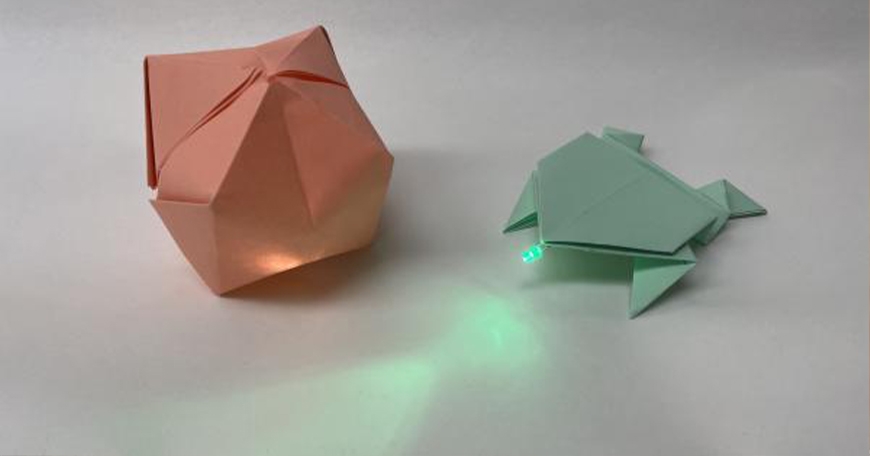 MākMō: Light-Up Origami MākMō: Light-Up Origami