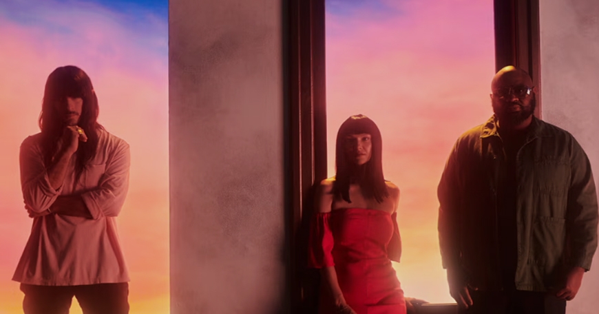 Khruangbin Khruangbin