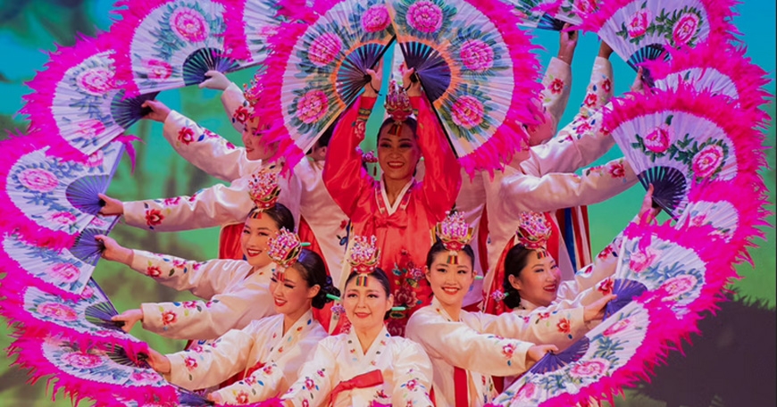 Hangawi: The Autumn Festival of Korea Kim Eung Hwa & Korean Dance Company Hangawi: The Autumn Festival of Korea Kim Eung Hwa & Korean Dance Company